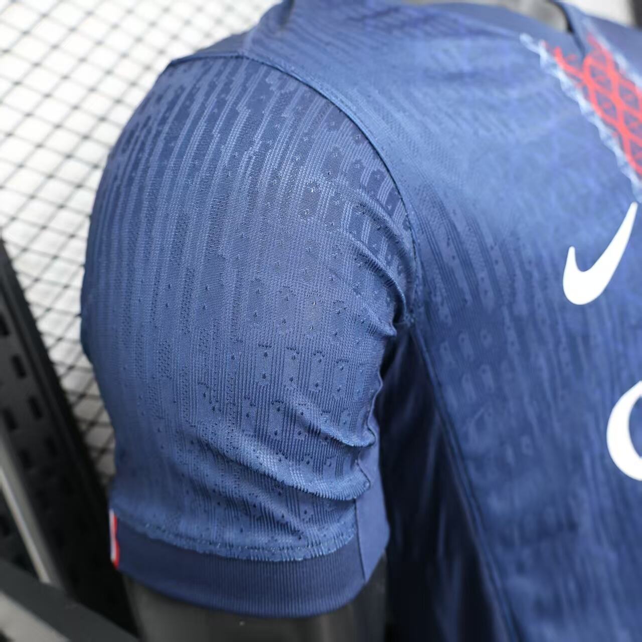 MAILLOT PARIS SG DOMICILE AVEC ÉTOILE 2025/2026