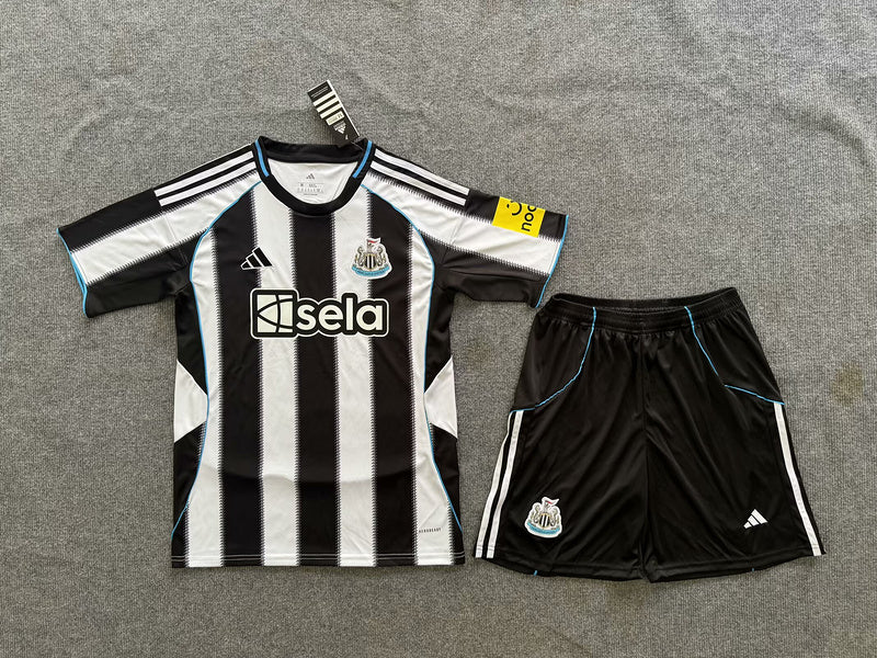 MAILLOT ENFANT NEWCASTLE DOMICILE 2025/2026