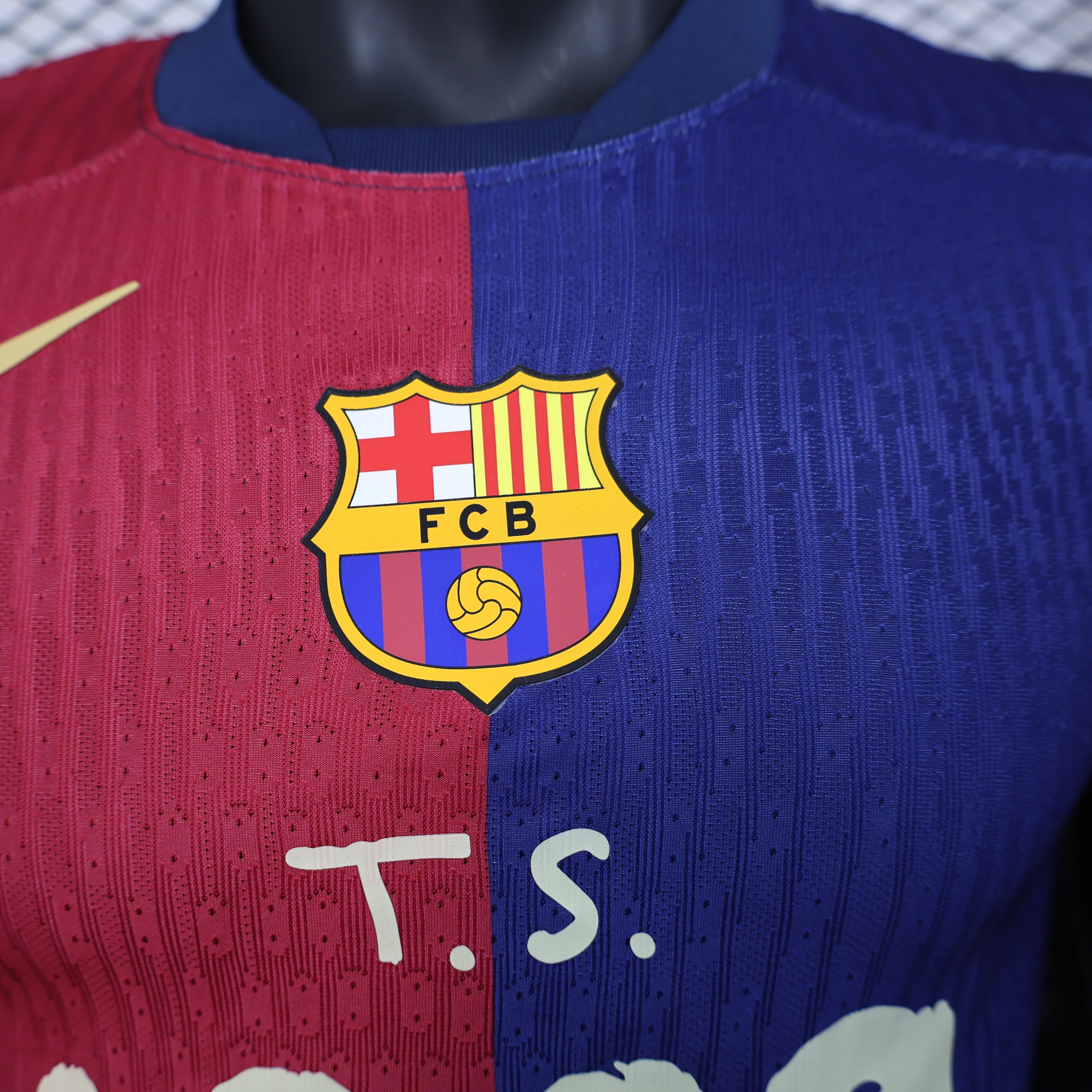 MAILLOT BARCELONE ÉDITION SPÉCIALE