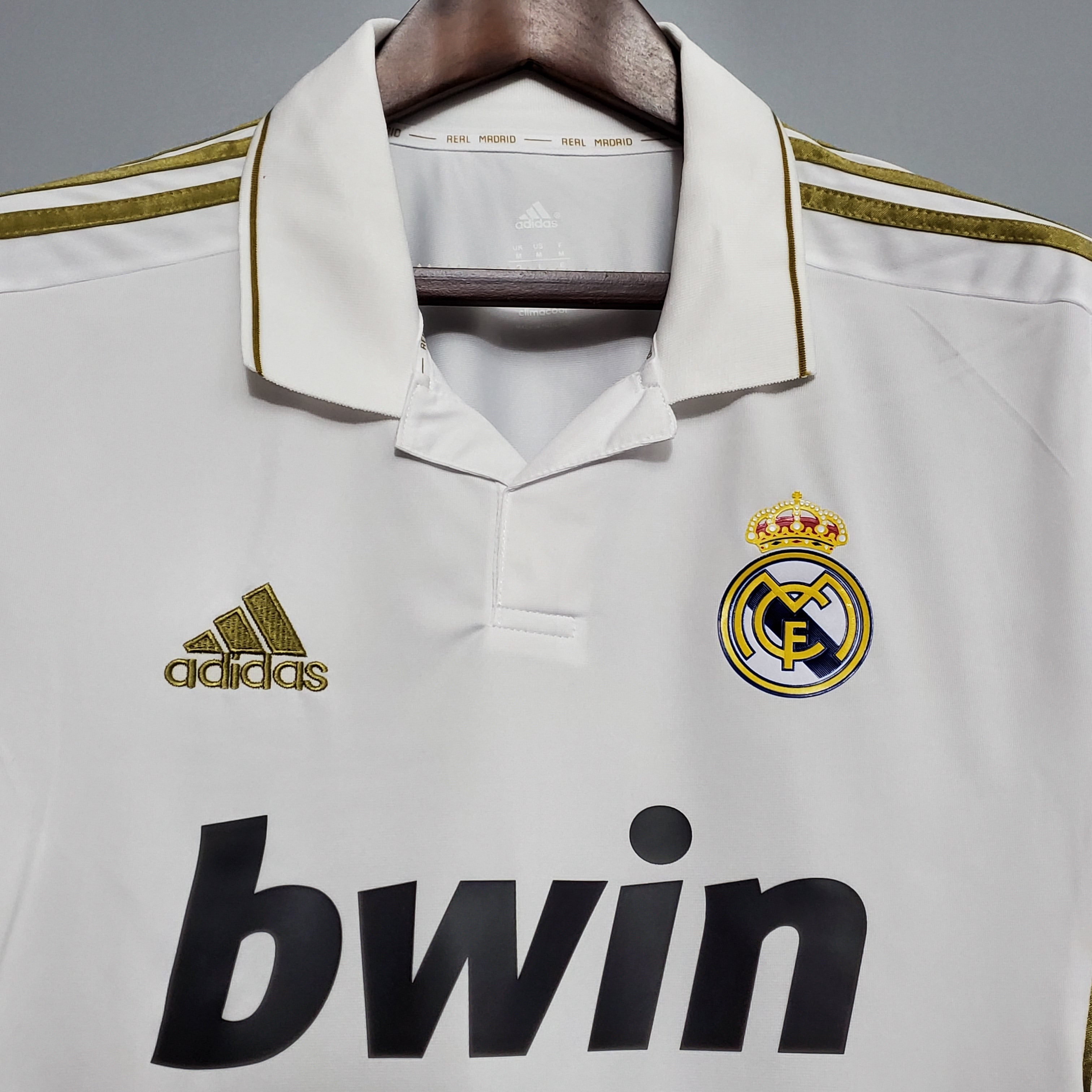 MAILLOT REAL MADRID DOMICILE 2011/2012 VERSION MANCHES LONGUES