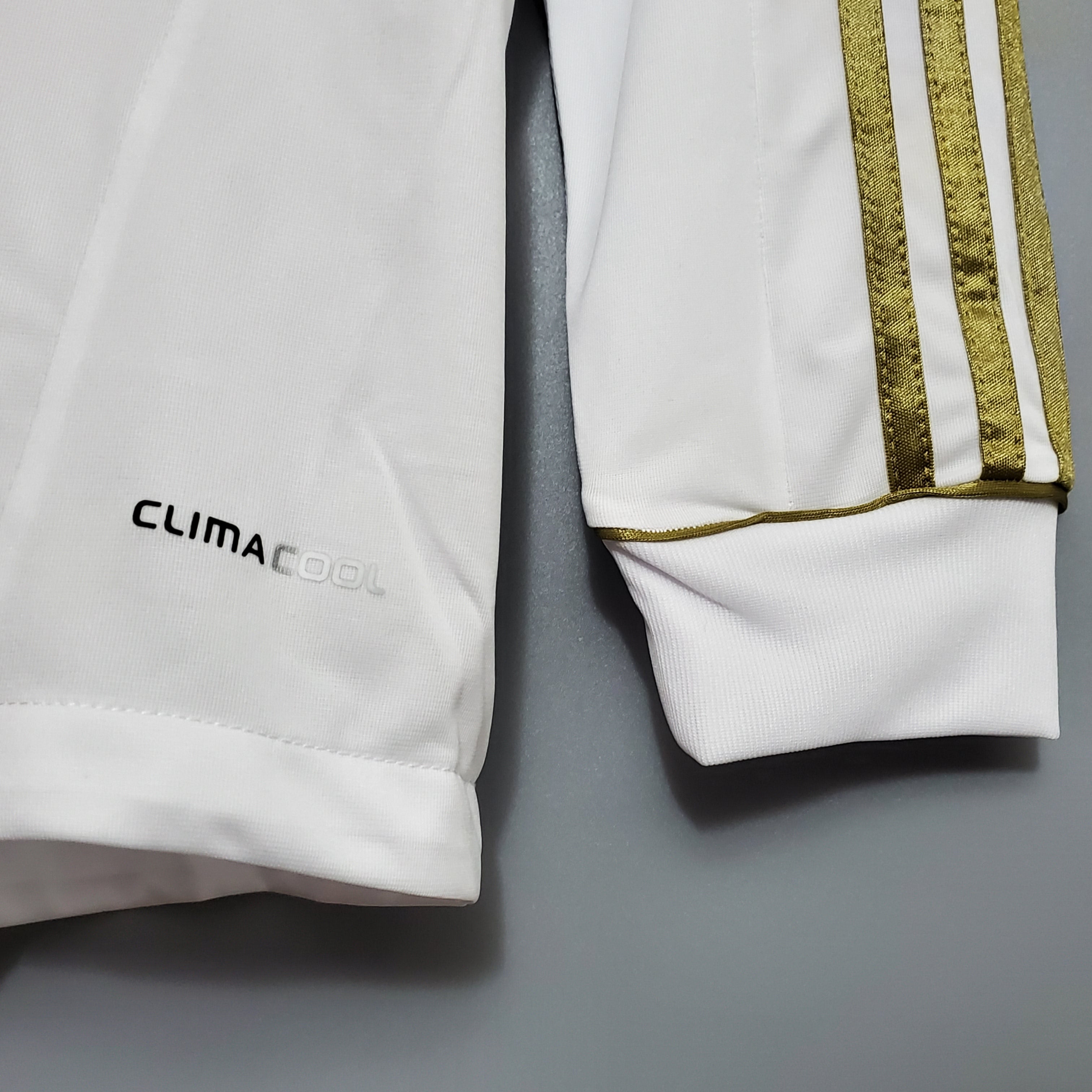 MAILLOT REAL MADRID DOMICILE 2011/2012 VERSION MANCHES LONGUES