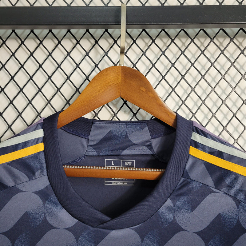 MAILLOT REAL MADRID EXTÉRIEUR 2023/2024 VERSION MANCHES LONGUES