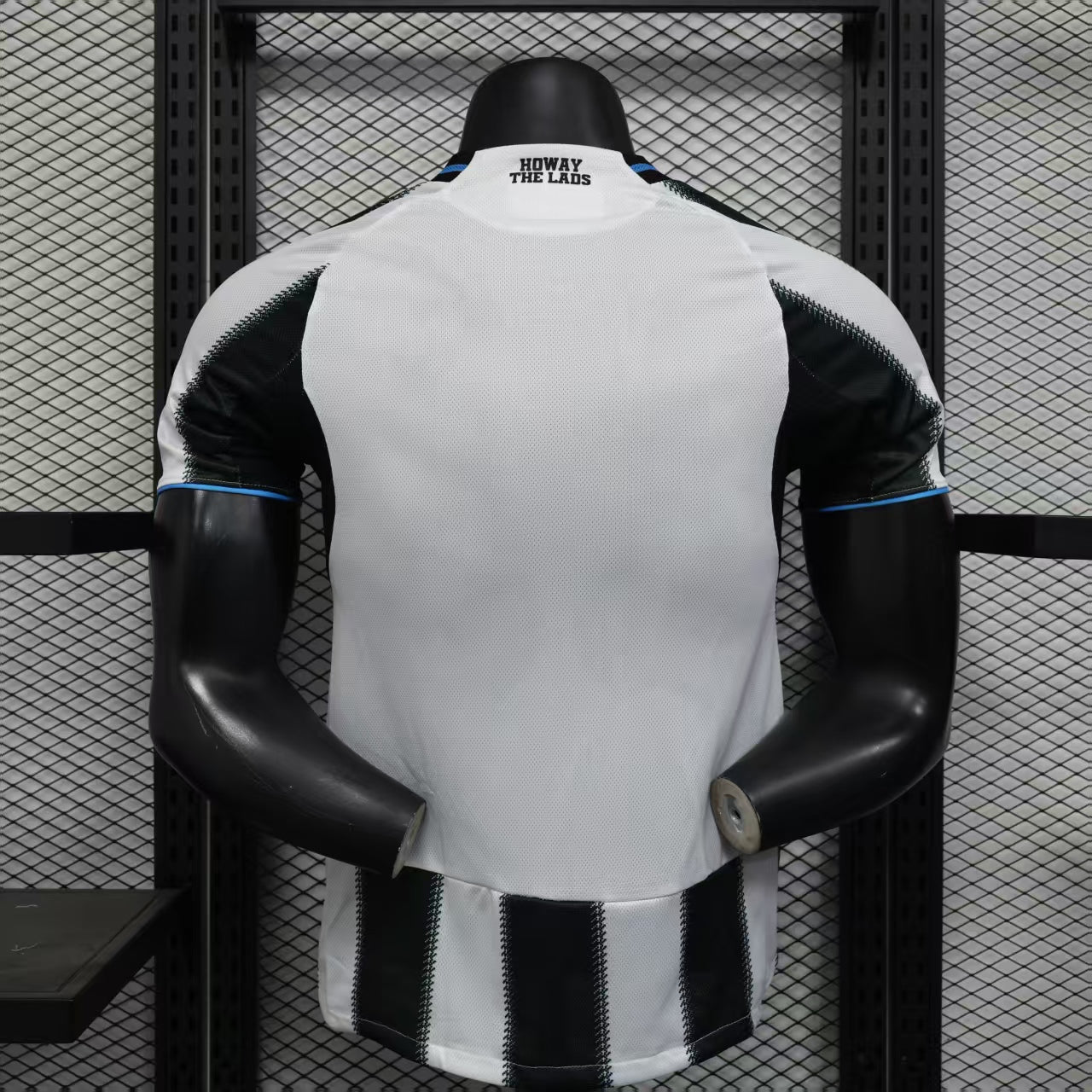 MAILLOT NEWCASTLE DOMICILE 2025/2026