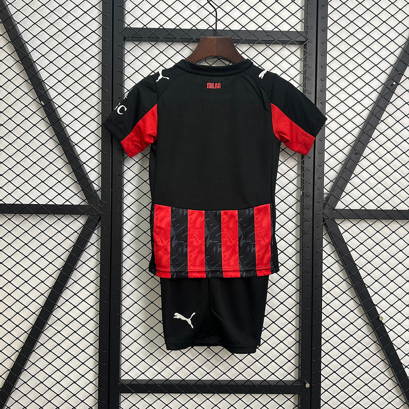 MAILLOT ENFANT AC MILAN DOMICILE 2025/2026