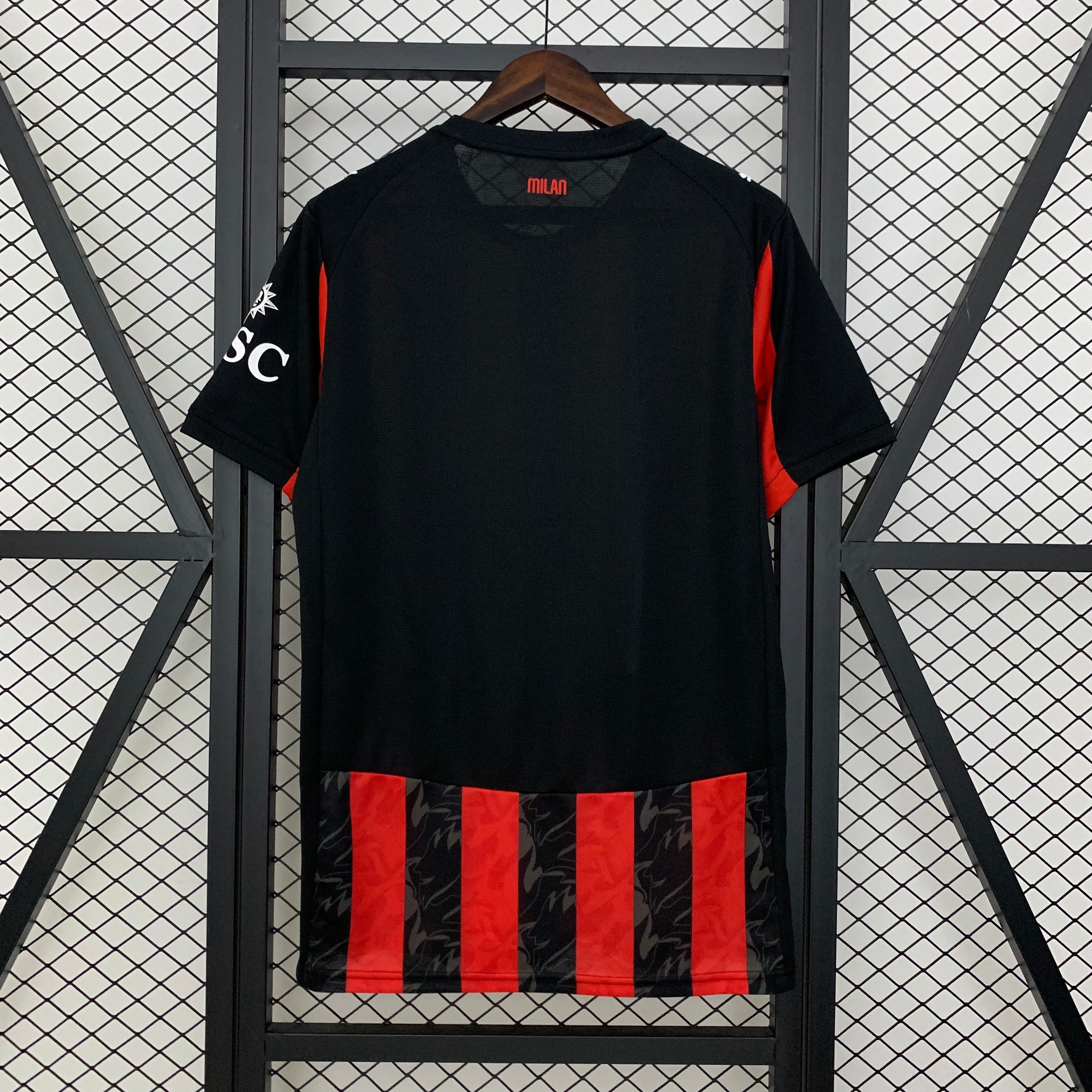 MAILLOT AC MILAN DOMICILE 2025/2026