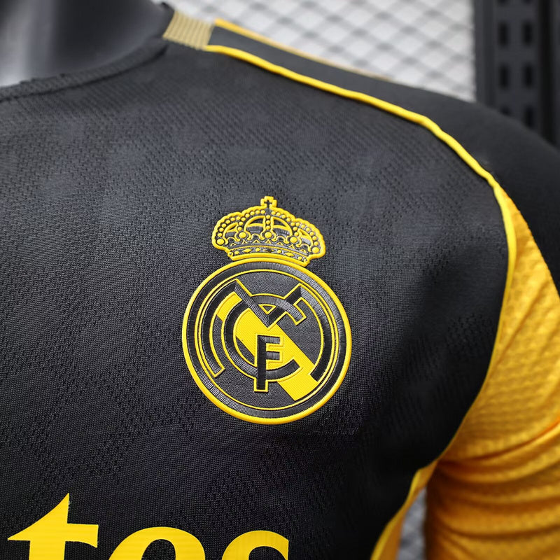 MAILLOT RÉAL MADRID NOIR ÉDITION SPÉCIALE 2025/2026