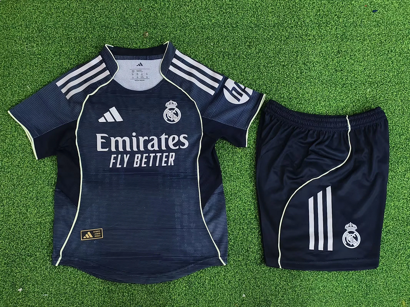 MAILLOT ENFANT REAL MADRID EXTÉRIEUR 2025/2026