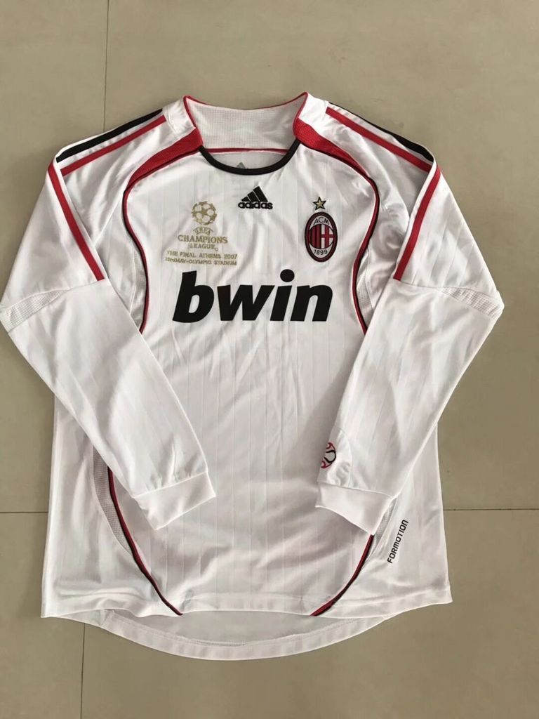 MAILLOT RETRO AC MILAN EXTÉRIEUR 2006/2007 VERSION MANCHES LONGUES