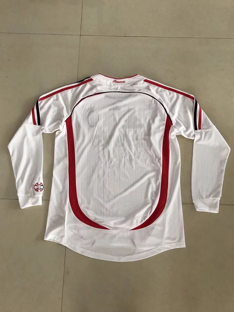 MAILLOT RETRO AC MILAN EXTÉRIEUR 2006/2007 VERSION MANCHES LONGUES