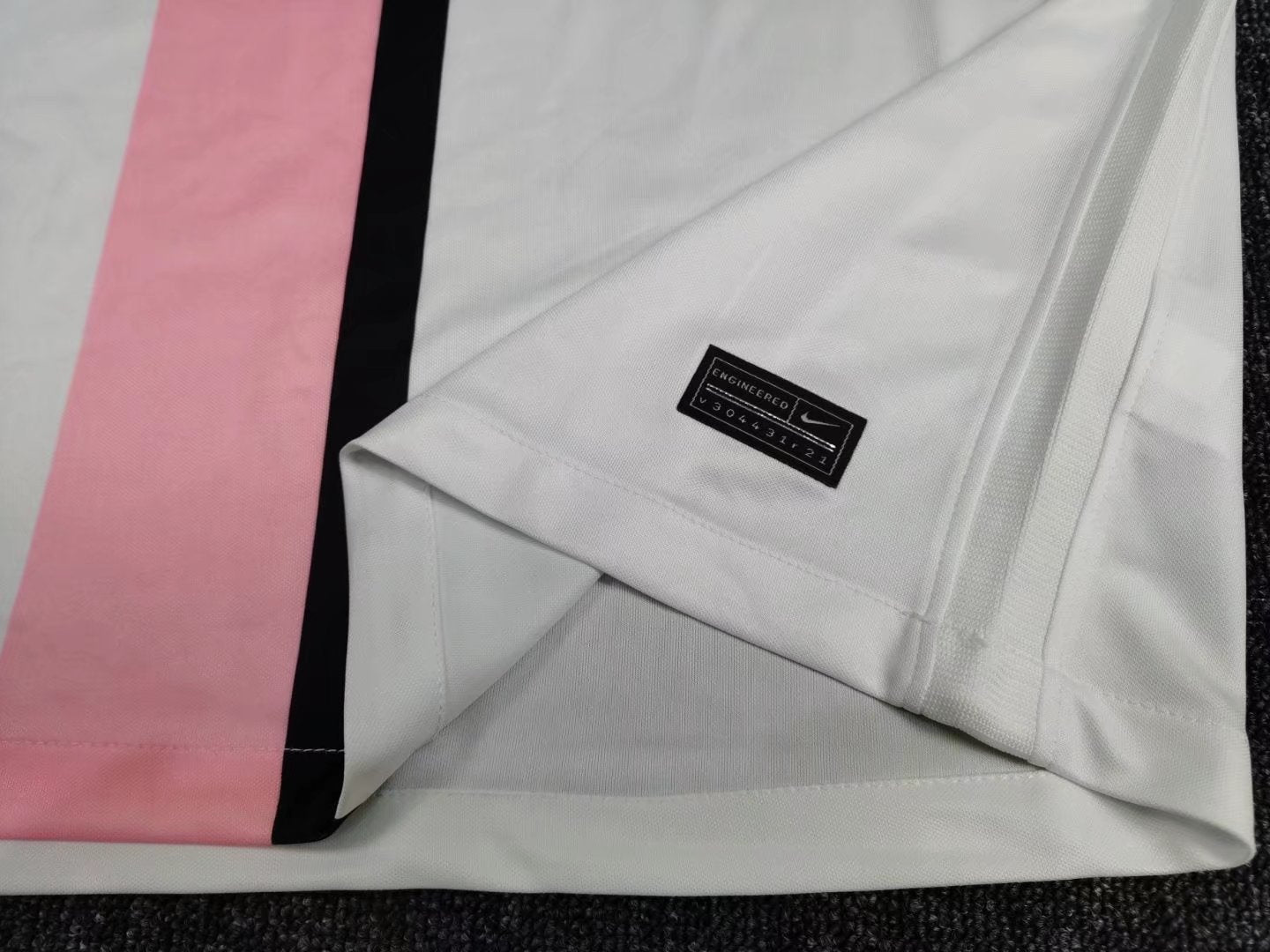 MAILLOT PARIS SG EXTÉRIEUR 2021/2022 VERSION MANCHES LONGUES