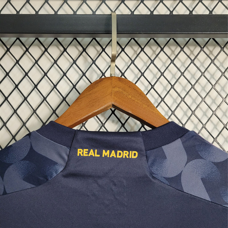 MAILLOT REAL MADRID EXTÉRIEUR 2023/2024 VERSION MANCHES LONGUES
