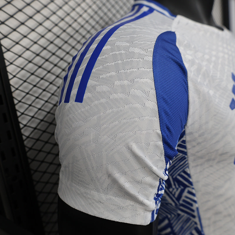 MAILLOT RÉAL MADRID ÉDITION SPÉCIALE BLANC 2025/2026