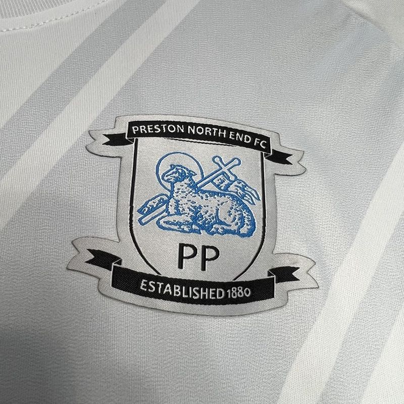 MAILLOT PRESTON DOMICILE 2024/2025