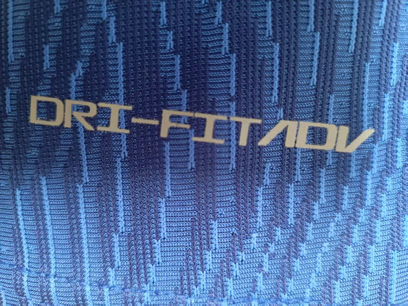 MAILLOT ATLETICO MADRID BLEU FONCÉ VERSION POLO 2025/2026