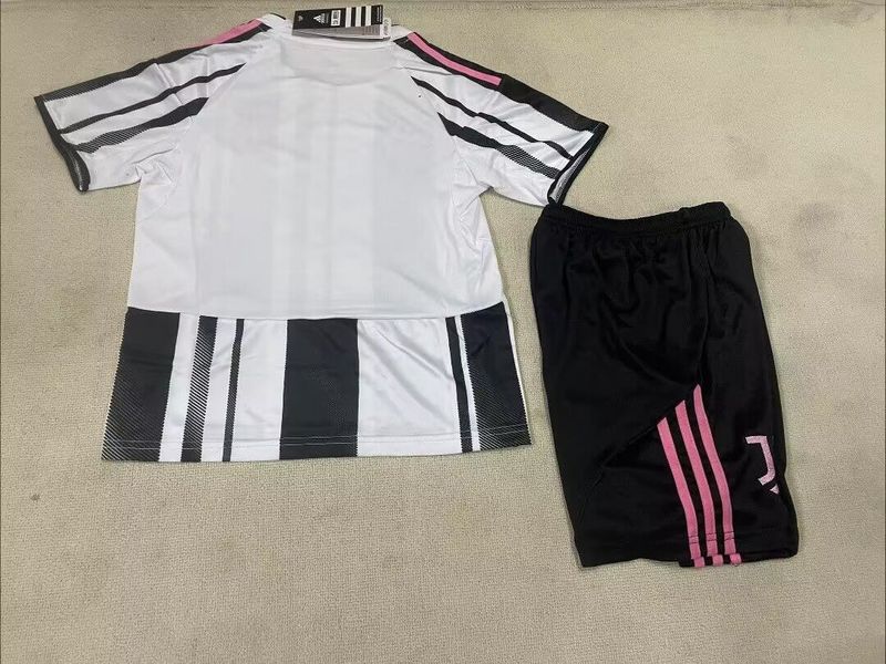 MAILLOT ENFANT JUVENTUS DOMICILE 2025/2026